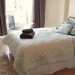 2 Bed Apartment In The West End