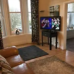 Great Location 1 Bedroom Scotstoun Flat