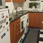 Glasgow Lovely Apartment D&N