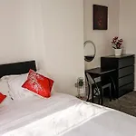 Carnock Road Apartment - Silverburn Shopping Centre