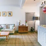 Oyo Lochinvar Hotel
