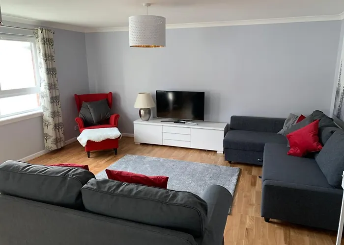 Flat One, 212 Eaglesham Road, East Kilbride, Glasgow