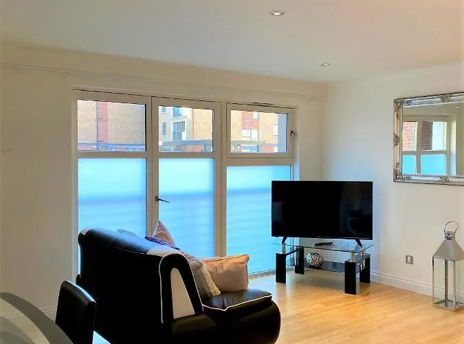 Sec Minerva Westend Two Bedroomed Apartment