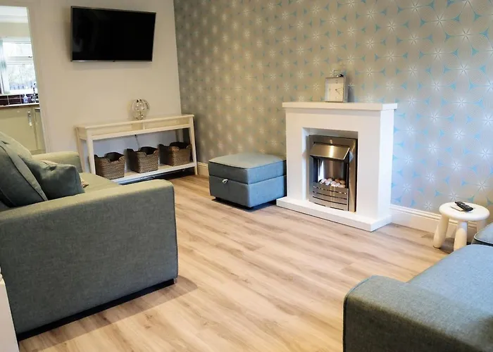 Fabulous Family Home Near The Hydro And West End