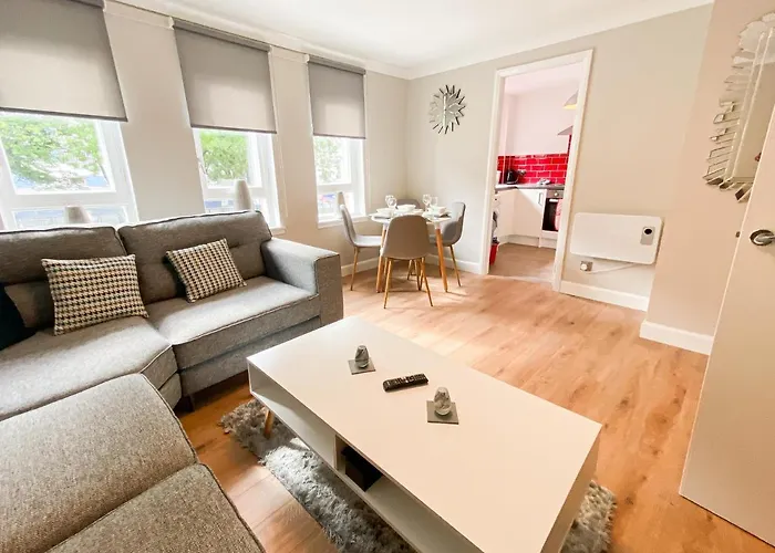 Glasgow 2Bd City Centre Apartment - Free Private Parking