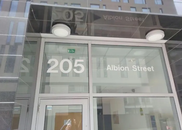 Nicole\'S Beautiful City Centre Apartment