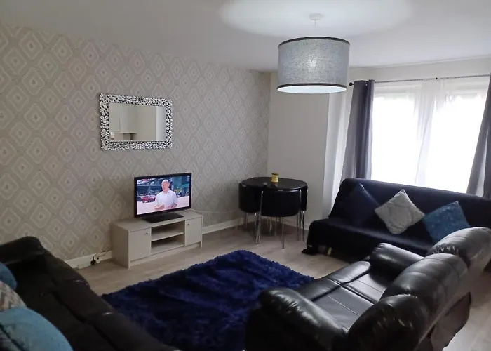 Bellway Commonwealth Apartment, Only Ages Over 23