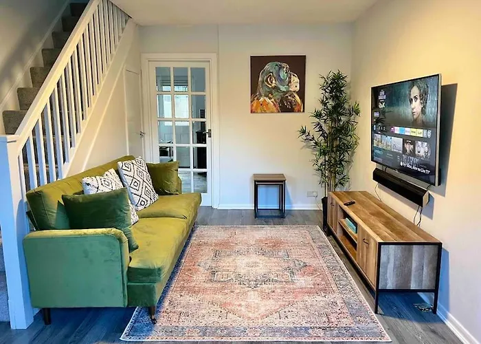 Ideal 2 Bedroom Glasgow Home