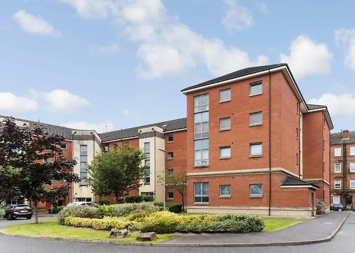 Lovely 2-Bedroom Flat With Free Parking