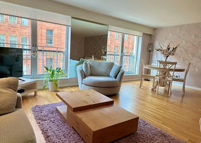 Merchant City Luxury 2 Bedroom Apartment With Secure Parking Available On Request