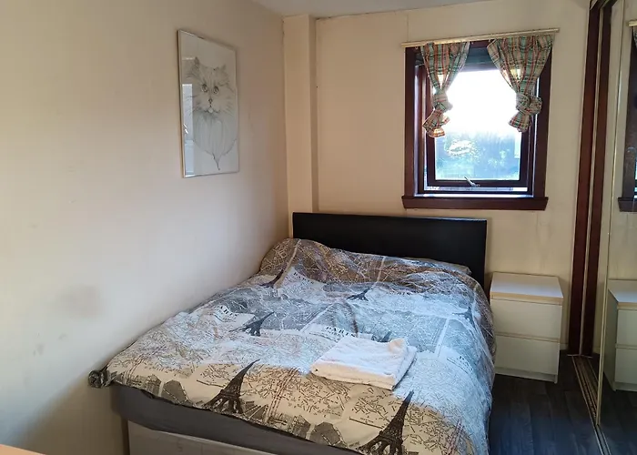 Glasgow Millroad Private Room