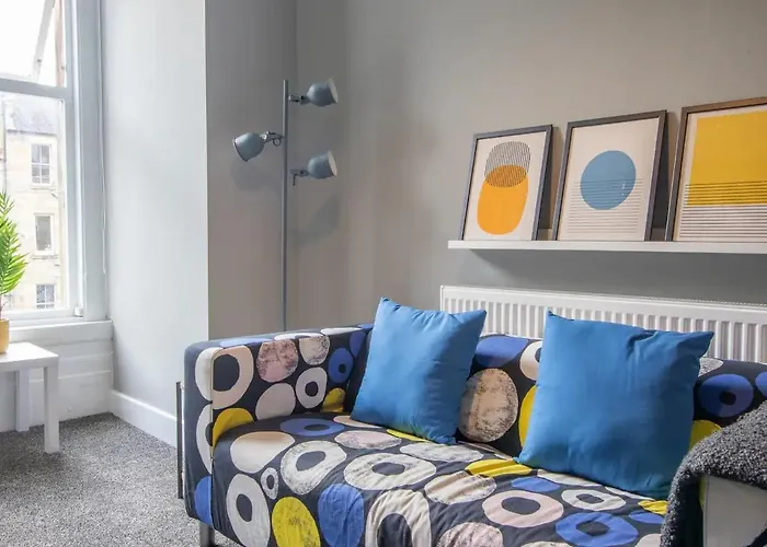 Pass The Keys West End Cosy Pop Of Colour