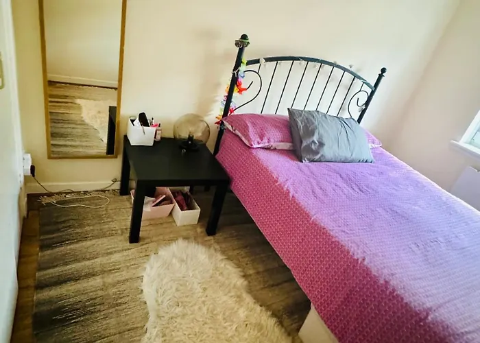 Quiet And Private Room Glasgow City Center