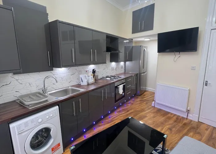 Glasgow South 2 Bedroom Apartment
