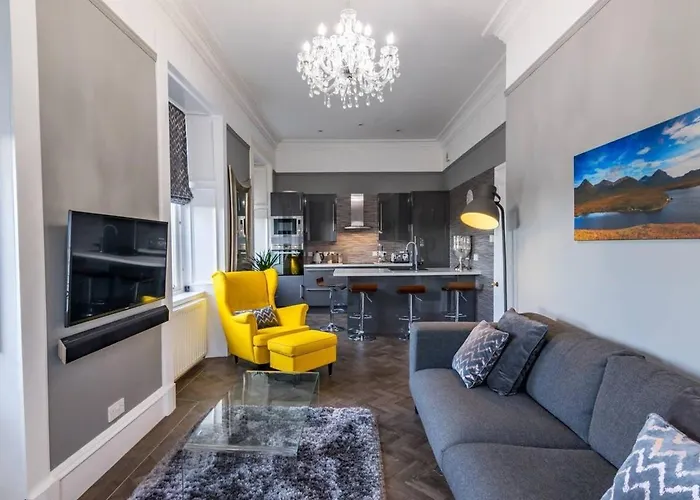 Bright And Airy Apartment