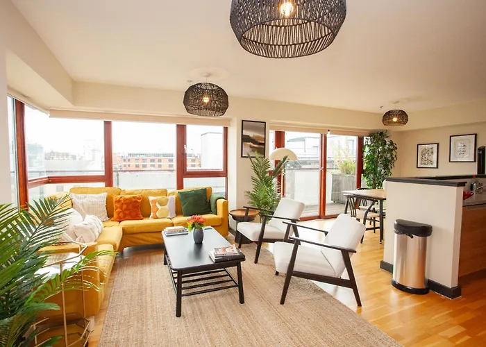 Beautiful Penthouse In City Centre Location