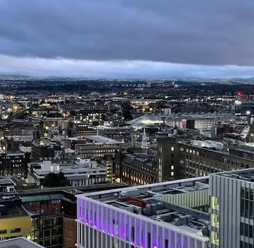 Top Floor Of The Building, Spectacular Views!