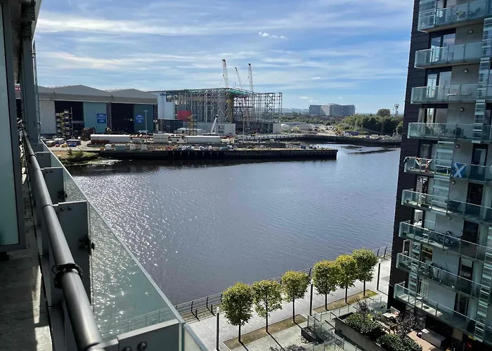 Glasgow Harbour River West End