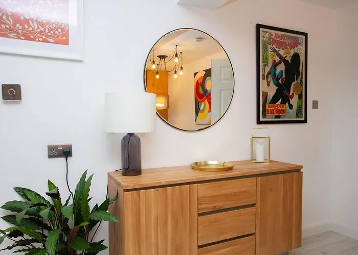 Beautiful 2 Bed Flat With A Private Terrace