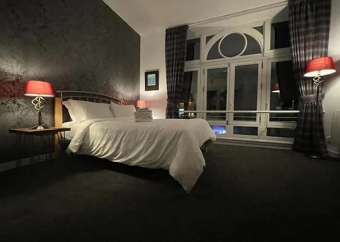 The Art Flat Glasgow