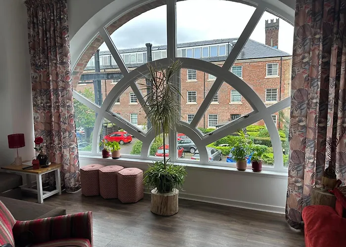 Stunning 2 Bedroom Apartment