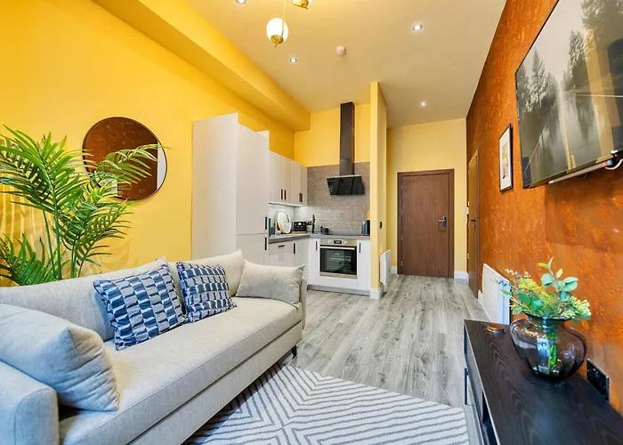 Smart Central Station 1 Bed Apartment B11