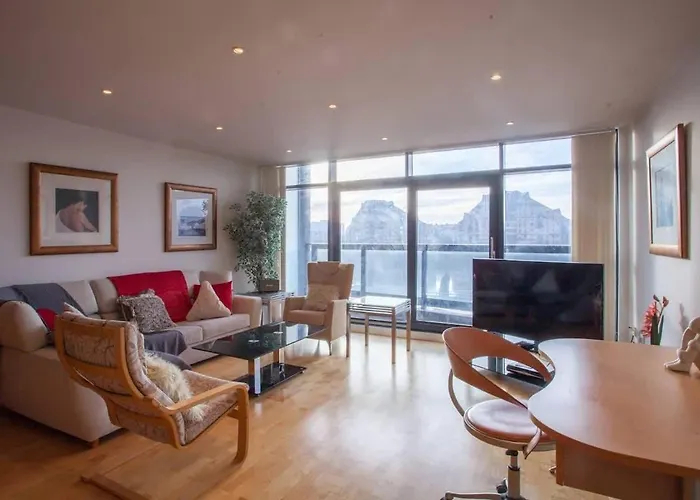 Apartment With River View Next To Hydro
