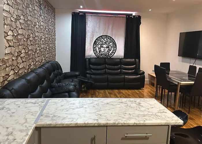 Perfect Stay Near Glasgow Town