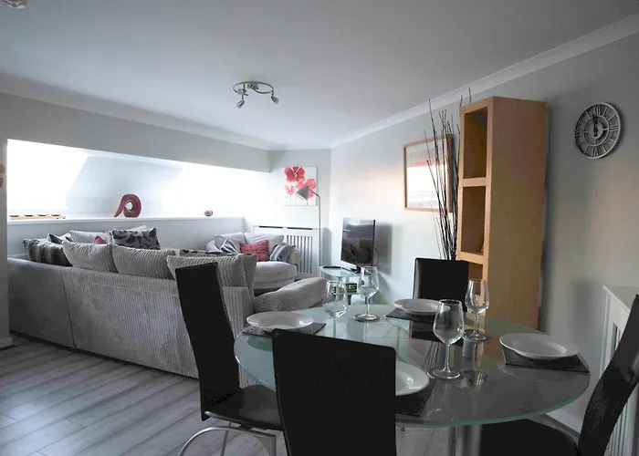 Fabulous Stylish Flat In Merchant City & Free Secure Parking