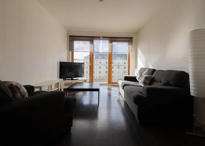 Argyle Apartment