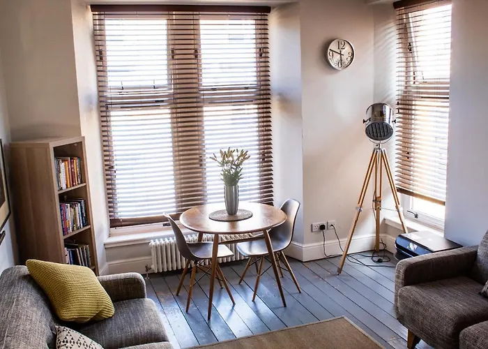 Anchored - Unique Apartment In Glasgow\'S West End