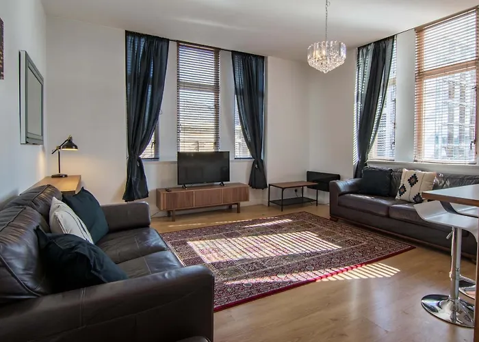Stunning 2 Bed Flat In The Heart Of Merchant City