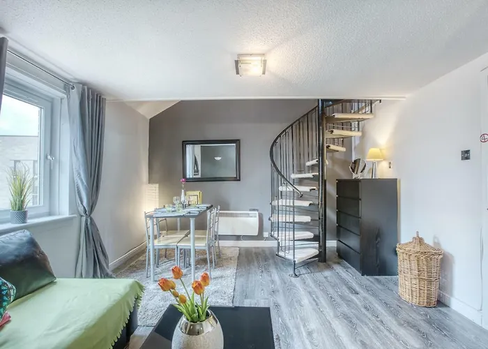 Cosy Secc/Hydro Apartment With Free Car Park