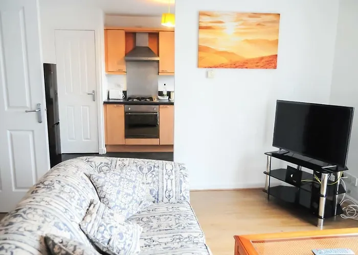 2 Bedroom Dennistoun Apartment With A Balcony