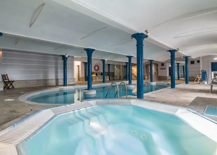 Luxury 2Bd Penthouse, Private Lift & Swimming Pool