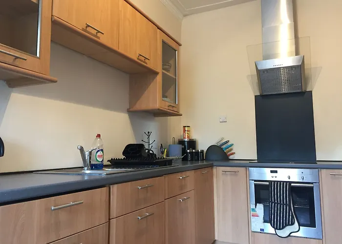 Great Location 1 Bedroom Scotstoun Flat