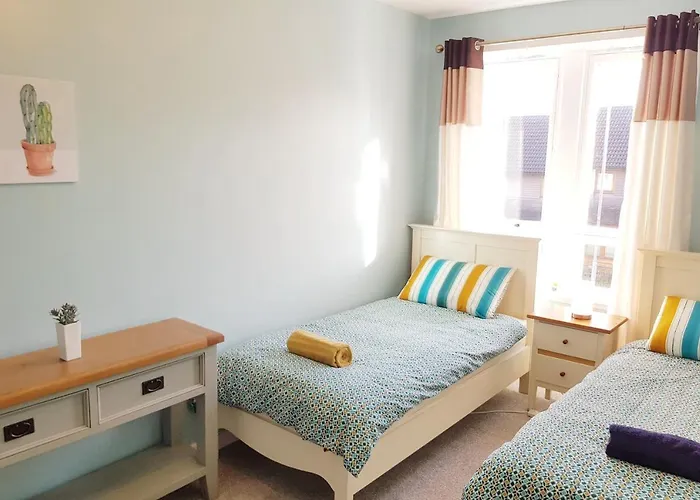 Three Bed Holiday Home In Glasgow