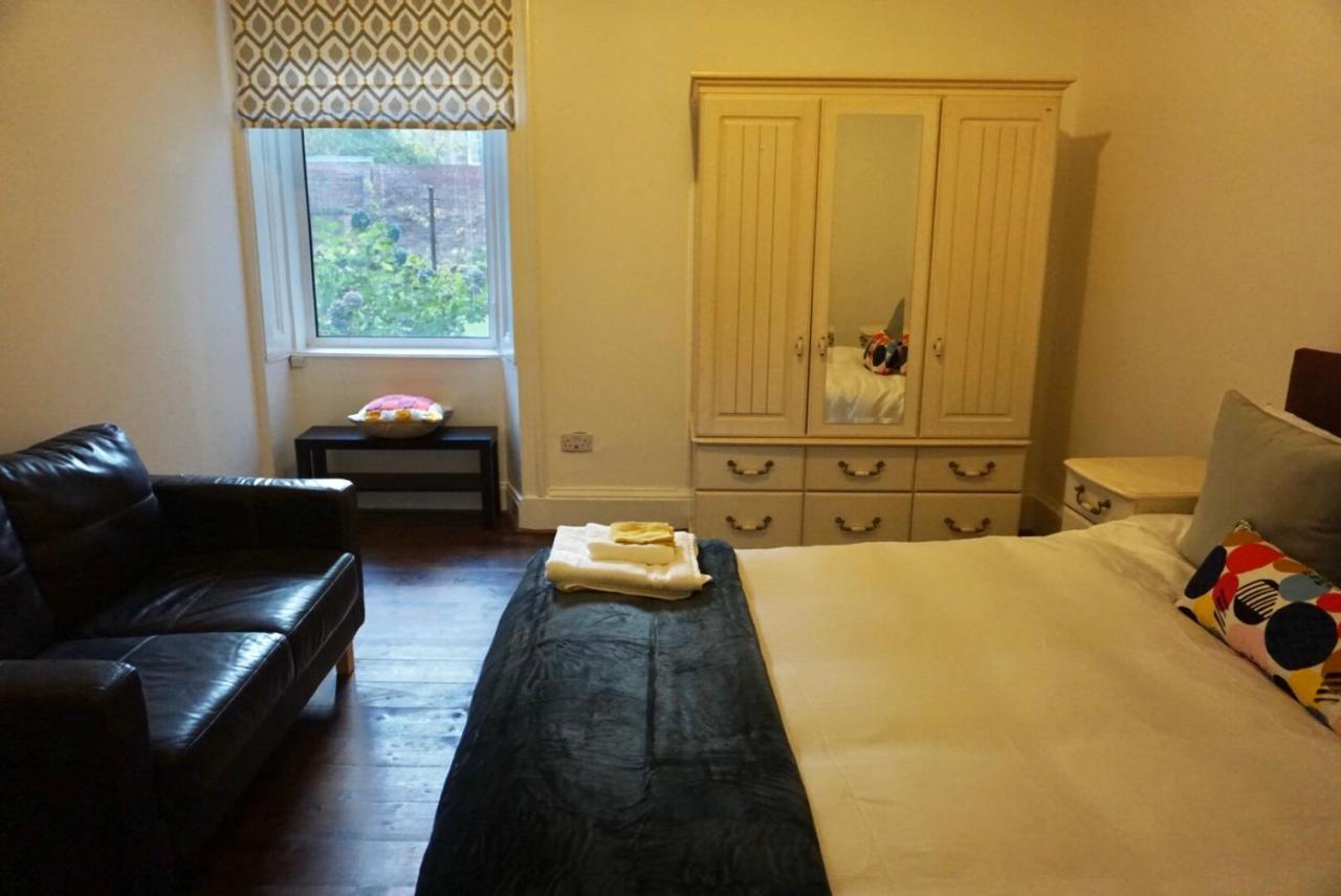 Ba Aparthotel