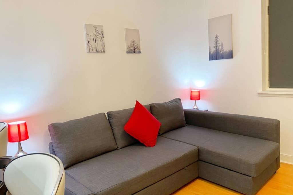 Cozy Nights - Ibrox Street Apartment
