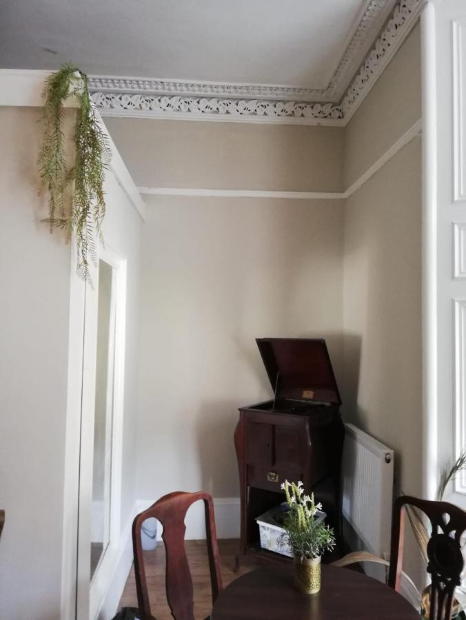 Bank Street Townhouse 3*