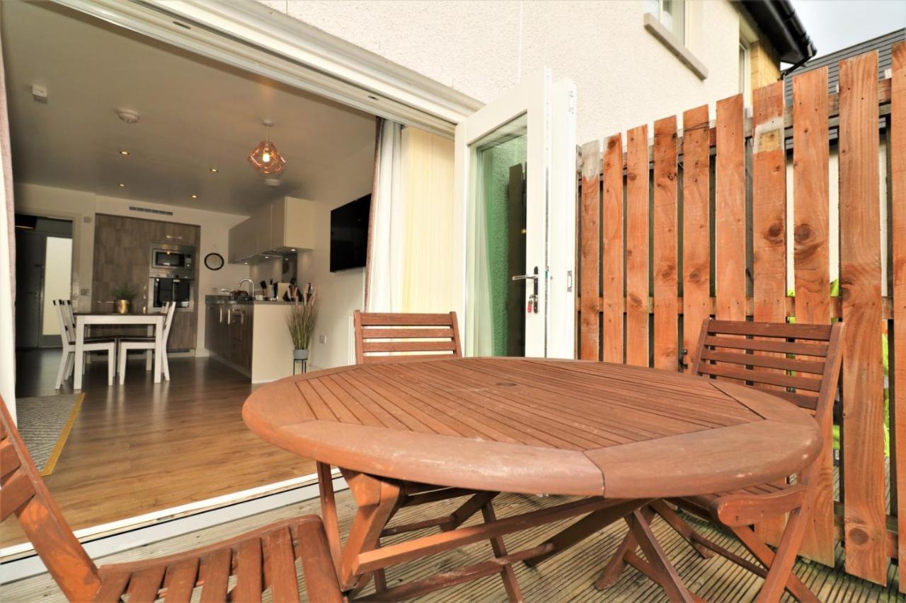 The Oatland - Luxury House With Private Garden & Parking Holiday home