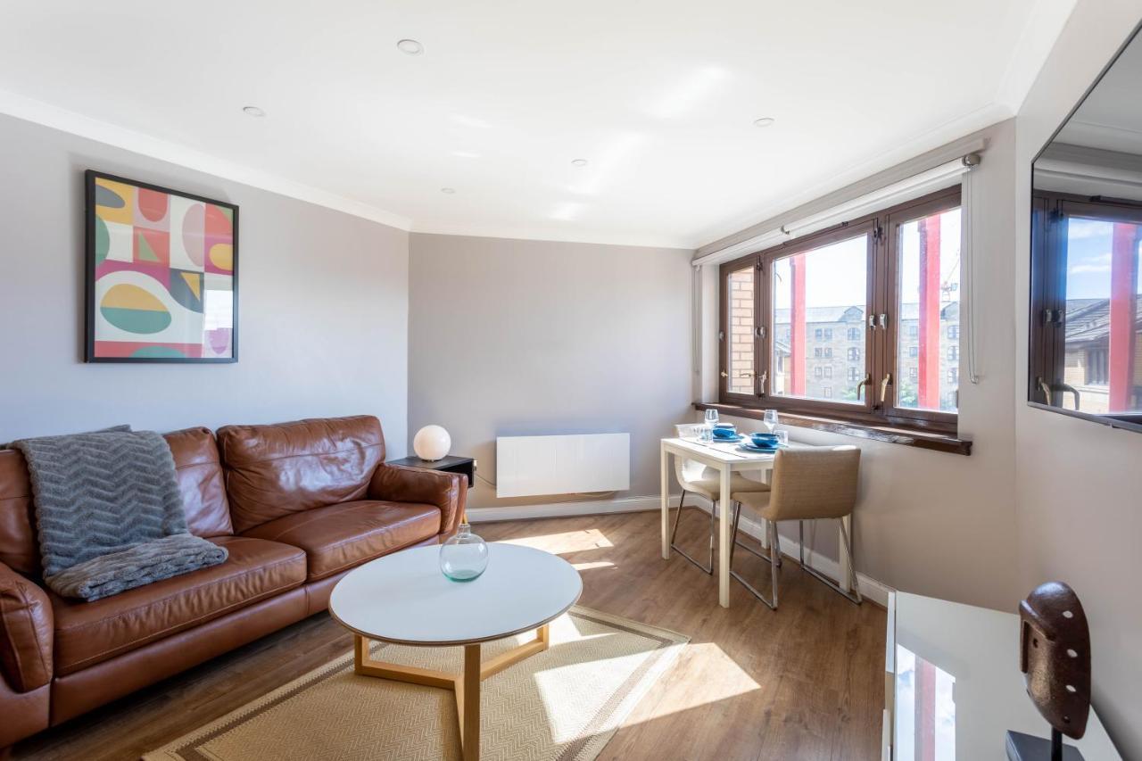 Stunning 1 Bed Merchant With Parking *