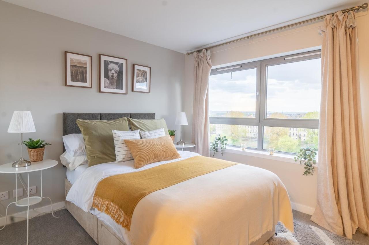 Luxury Riverview City Centre Apartment