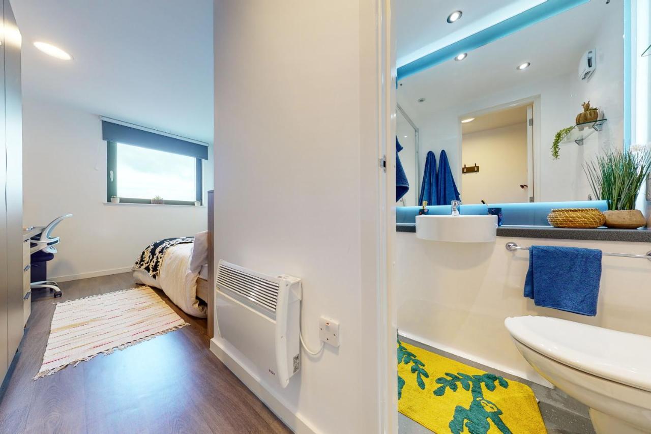 Canvas Glasgow: Private And With Shared Kitchen Near Centre Apartment