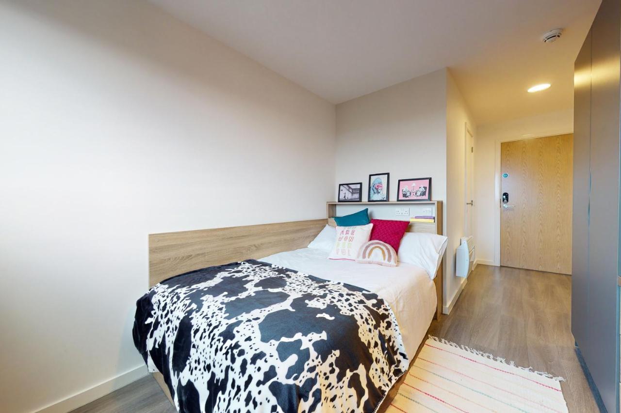 Canvas Glasgow: Private And With Shared Kitchen Near Centre Apartment *