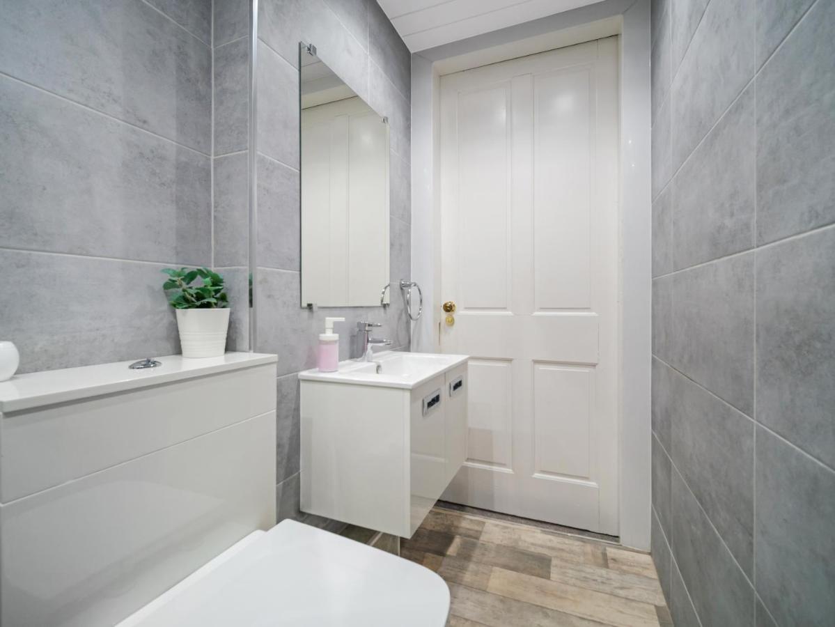 Apartment Luxurious Nr Subway Glasgow
