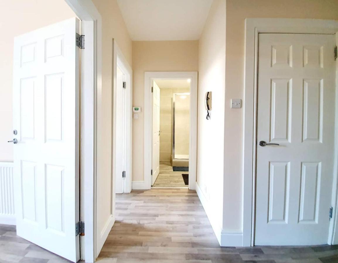 Apartment Gorgeous, Light & Airy In The Heart Of The West End, Close To Sec And Hydro *