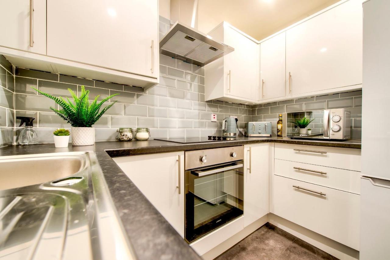 Pass The Keys Stylish 2 Bed In Heart Of West End Apartment Glasgow