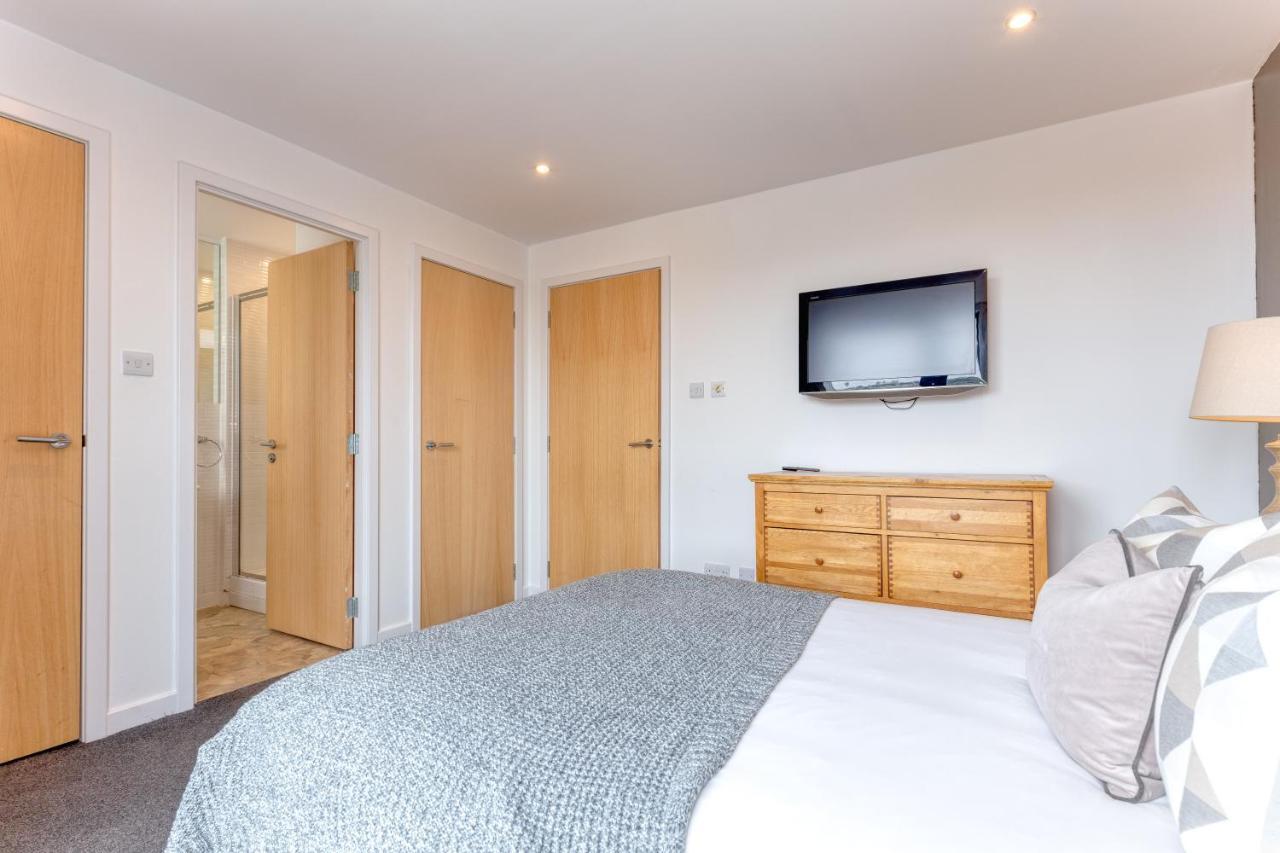 Secc Hydro Executive 7 Apartment