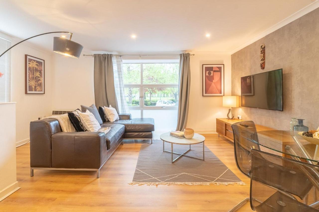 Apartment Merchant With Parking Glasgow